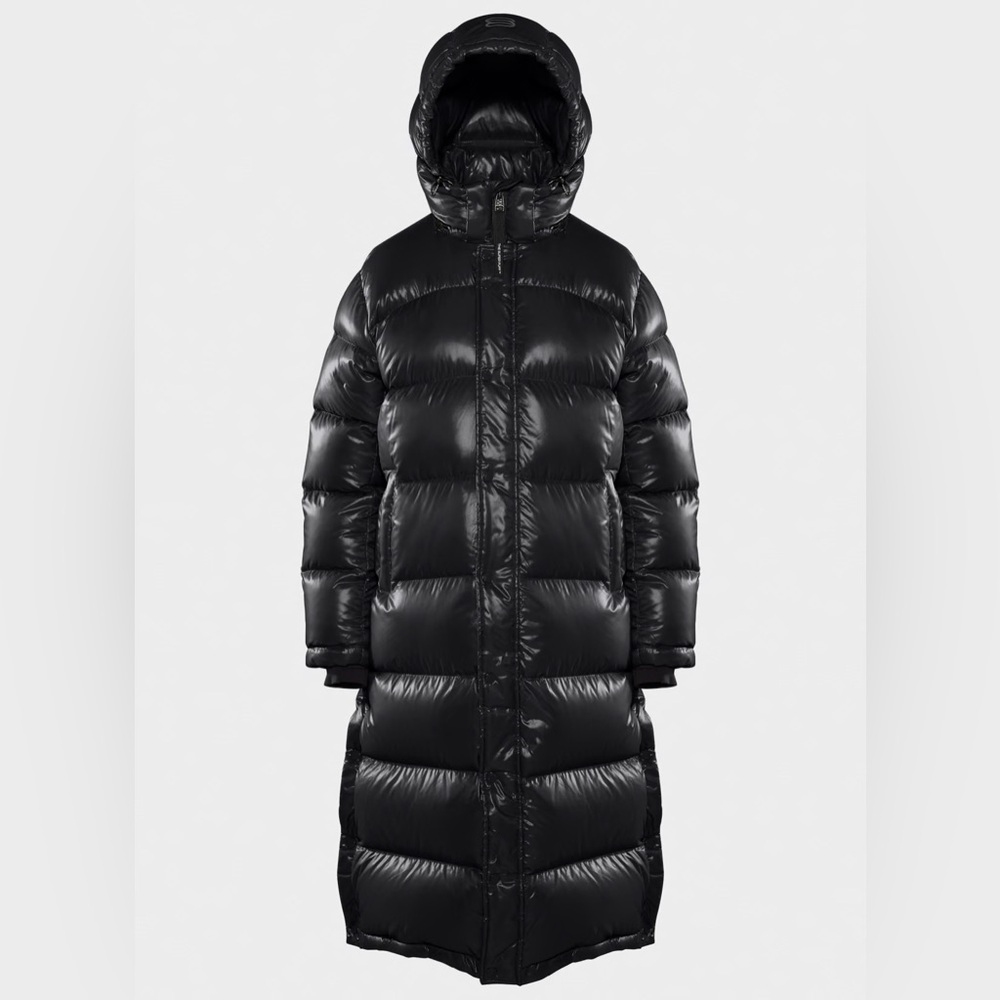 Aritzia The Super Puff Long in Hi-Gloss Black